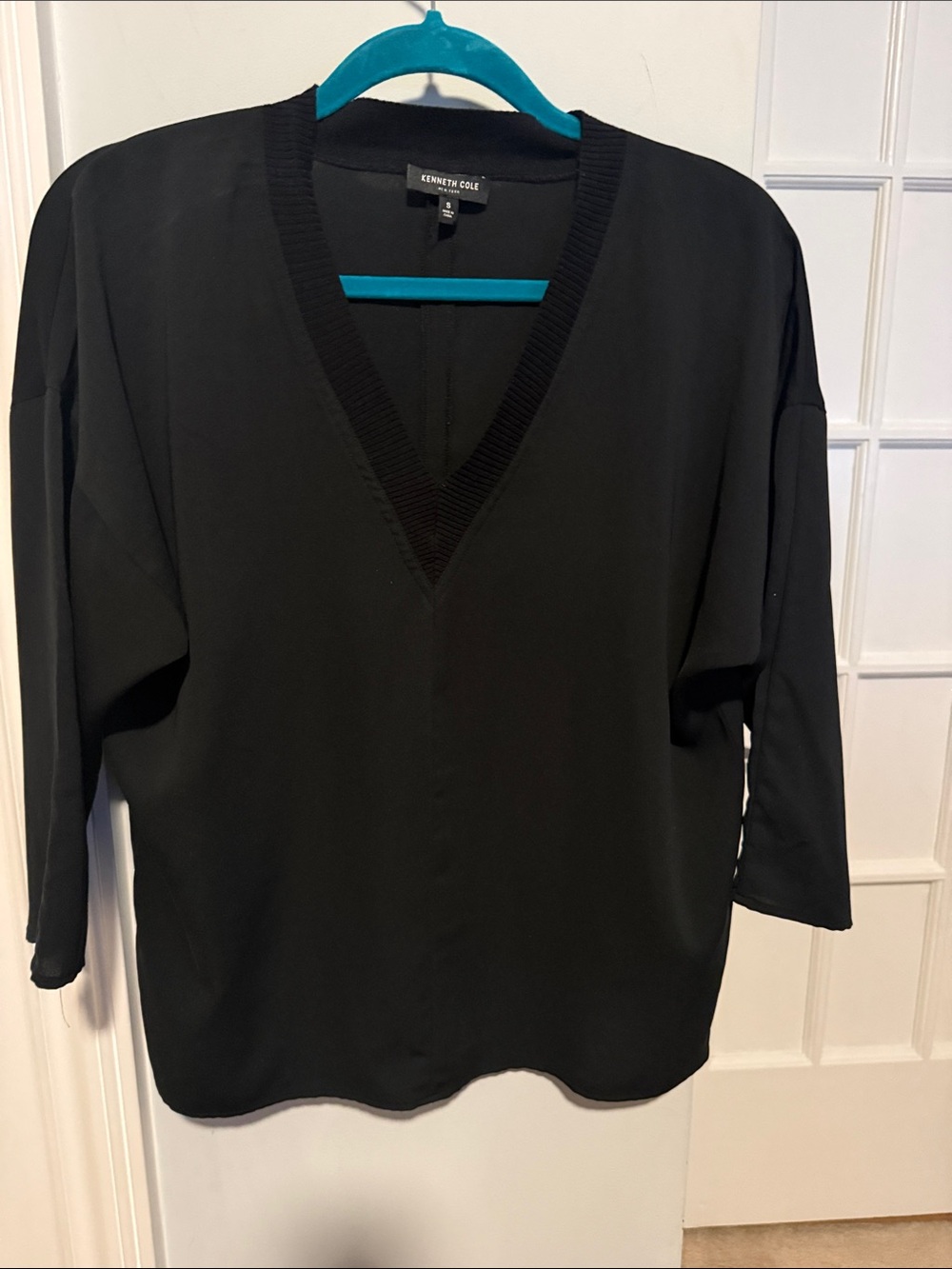 Kenneth Cole Black V-Neck Dolman Sleeve Blouse